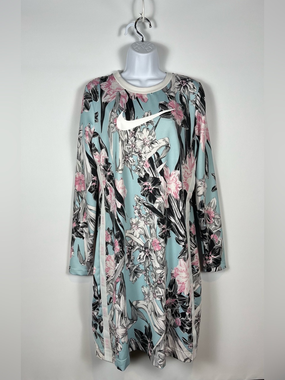 Nike Sportswear Women's Hyper Femme Long Sleeve Floral Dress Size XL